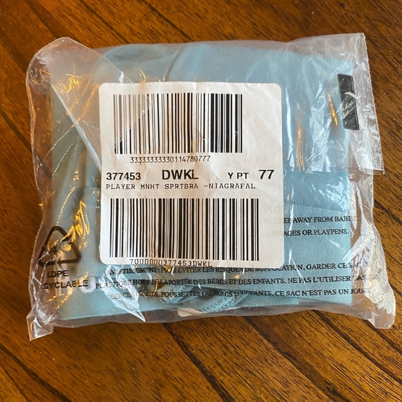 NWT VS player racer back sport bra - Picture 3 of 10